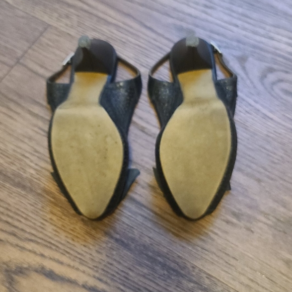 Leather peep toe pumps - Picture 3 of 4